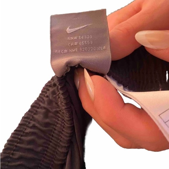 Nike Black Track Pants With White Stripes down the Sides Sweatpants - Picture 4 of 6